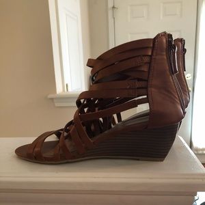 Candies wedges size 8